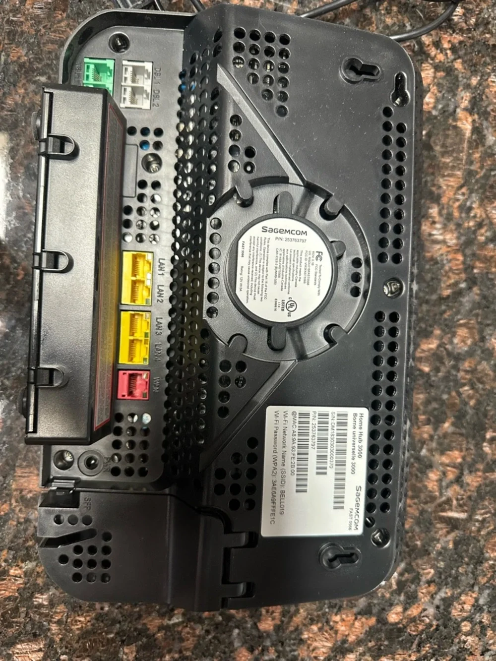 Bell 3000 Black Modem Router with Power Adapter - Picture 2 of 3